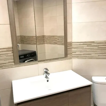 公寓 Studio In Torremolinos, With Wonderful Sea View, Pool Access And Furnished Ba... 托雷莫利诺斯