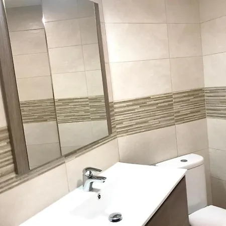 Studio In Torremolinos, With Wonderful Sea View, Pool Access And Furnished Ba... * 托雷莫利诺斯